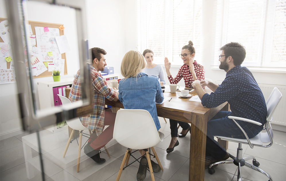 trabaje con nosotros conviértase en revendedores de sitios web receptivos